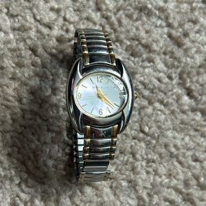 Nine West‎ women’s vintage two tone bracelet watch one size measurements shown